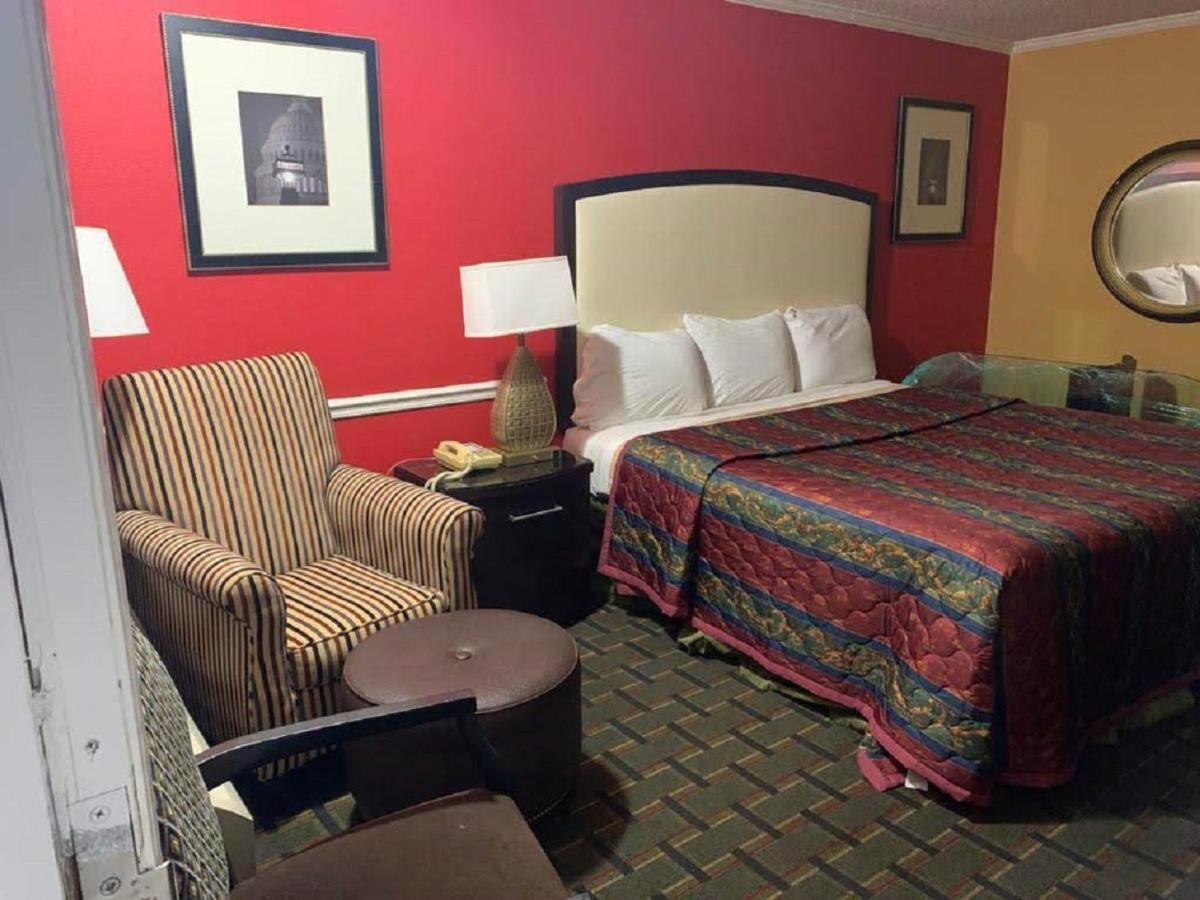 Stay Express Inn & Suites Demopolis Eksteriør billede